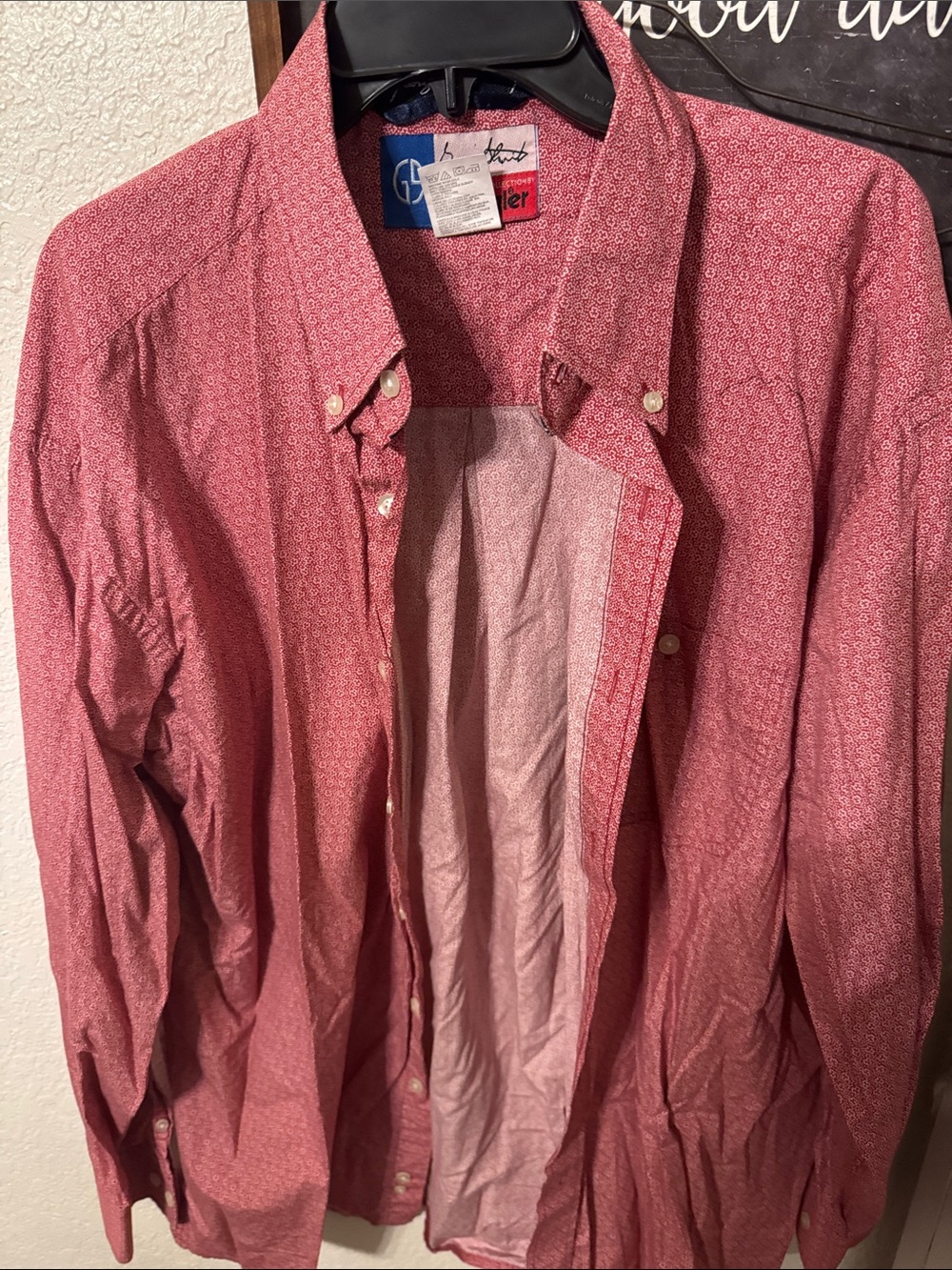 George strait  Men’s Patterned Red Button-Down Casual Shirt